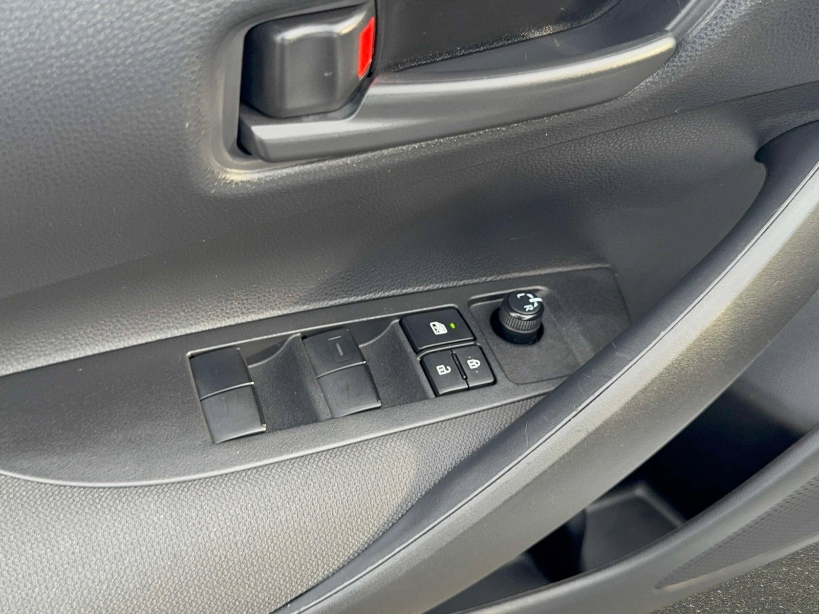 Used 2024 Toyota Corolla LE image 14