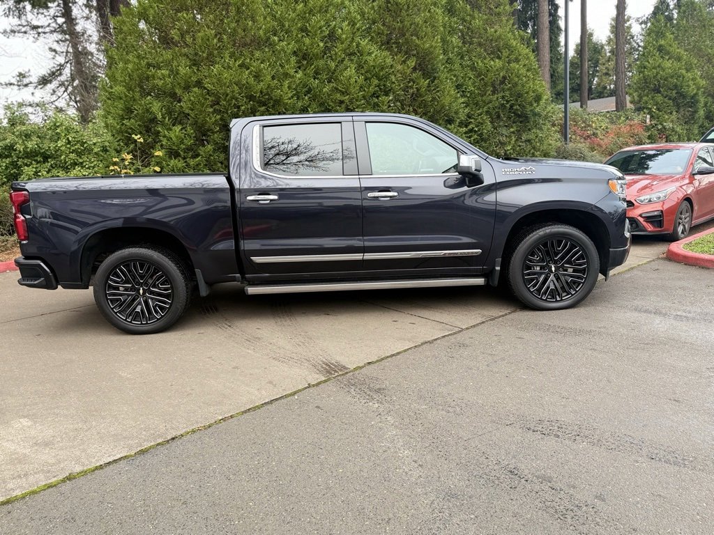 Used 2022 Chevrolet Silverado 1500 High Country w/ High Country Premium Package image 19