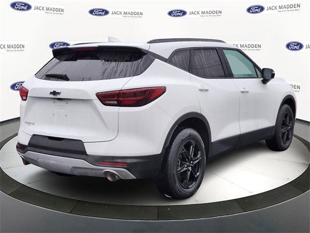 Used 2024 Chevrolet Blazer LT w/ Midnight/Sport Edition image 5