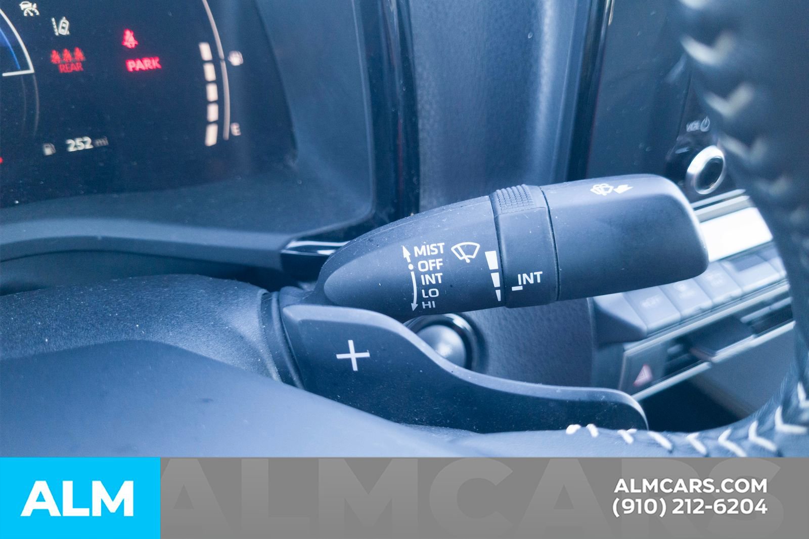 Used 2025 Toyota Camry SE image 31