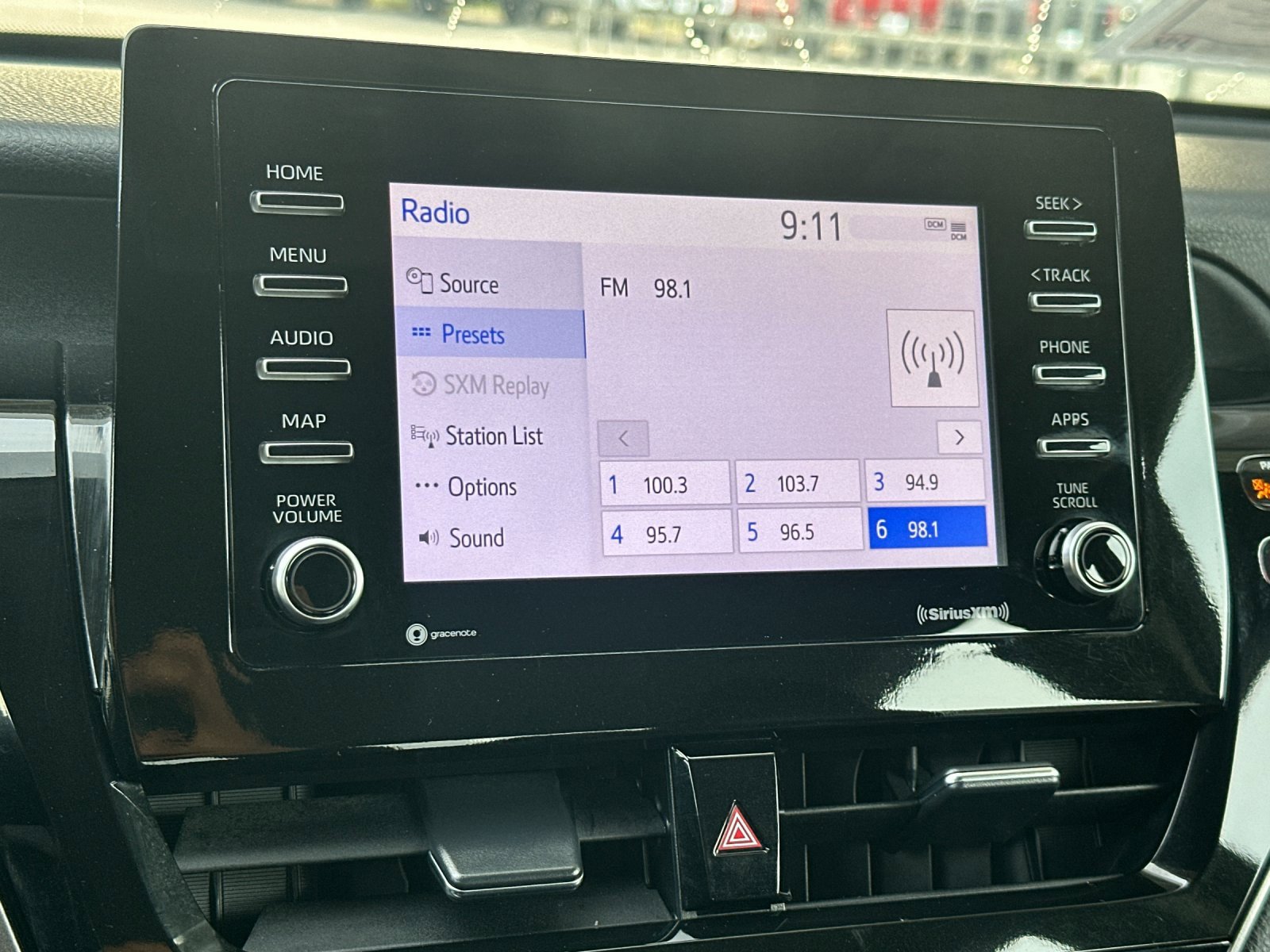 Used 2024 Toyota Camry SE image 16