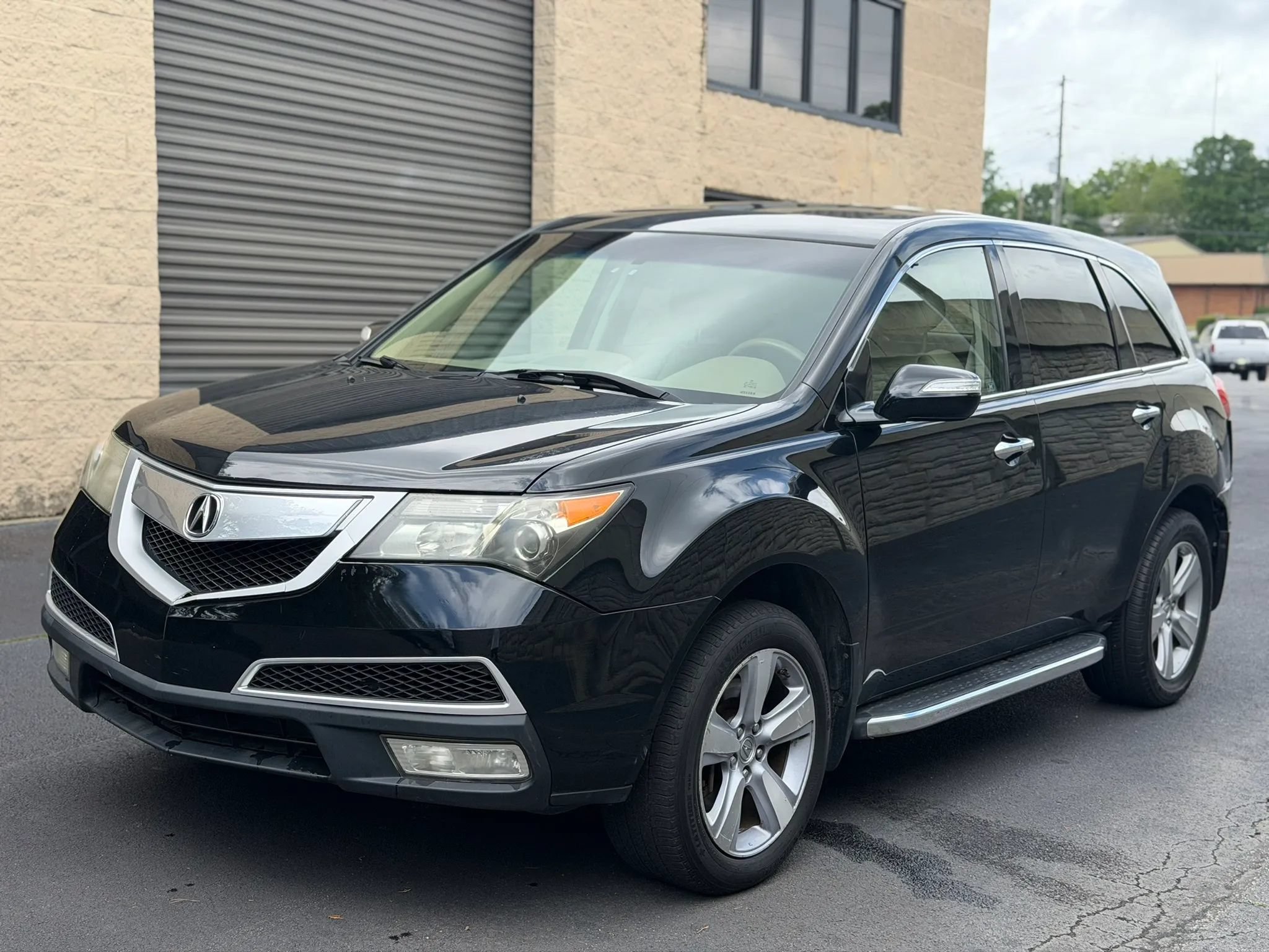 Used 2010 Acura MDX w/ Tech & Entertainment Pkg AWD/4WD image 2