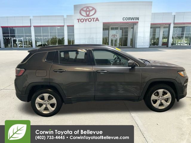 Used 2017 Jeep Compass Latitude w/ Popular Equipment Group image 9