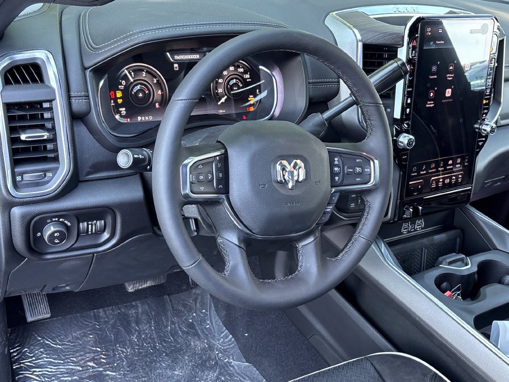 New 2025 RAM 3500 Laramie AWD/4WD image 17