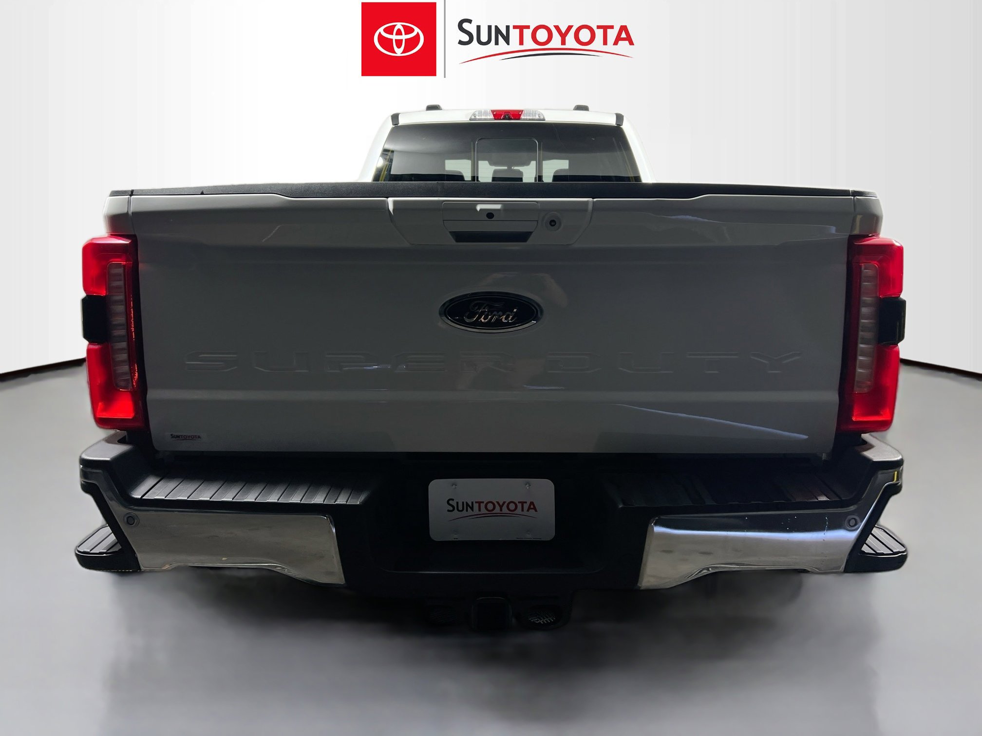 Used 2024 Ford F350 Lariat w/ Lariat Ultimate Package image 5