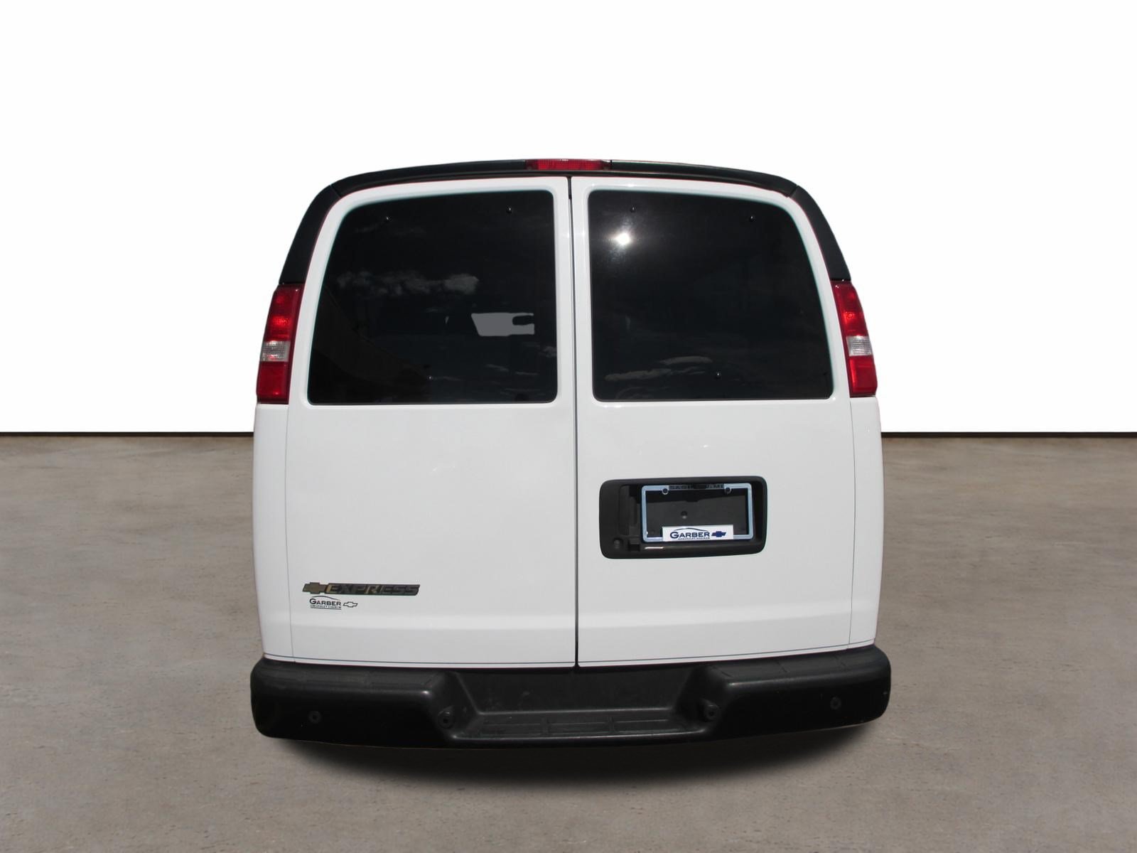 Used 2023 Chevrolet Express 3500 LS RWD image 4