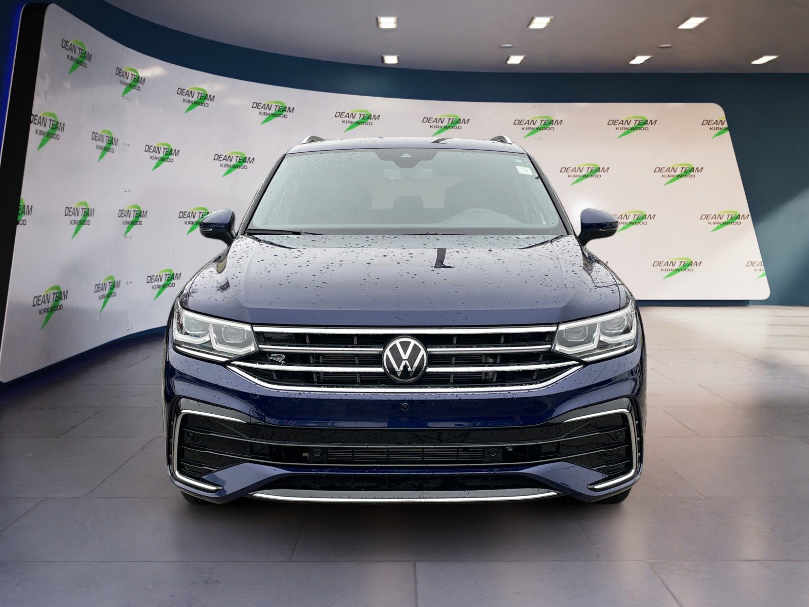 Used 2024 Volkswagen Tiguan SEL R-Line image 6