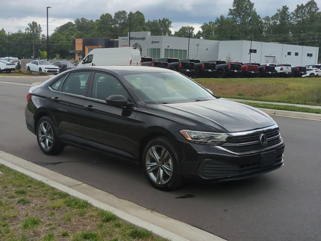 Used 2024 Volkswagen Jetta SE FWD image 15