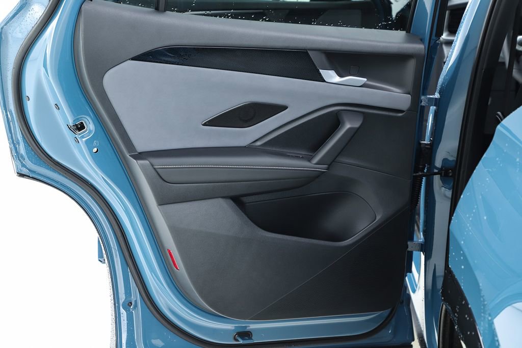 New 2026 Volkswagen Tiguan SE R-Line image 17