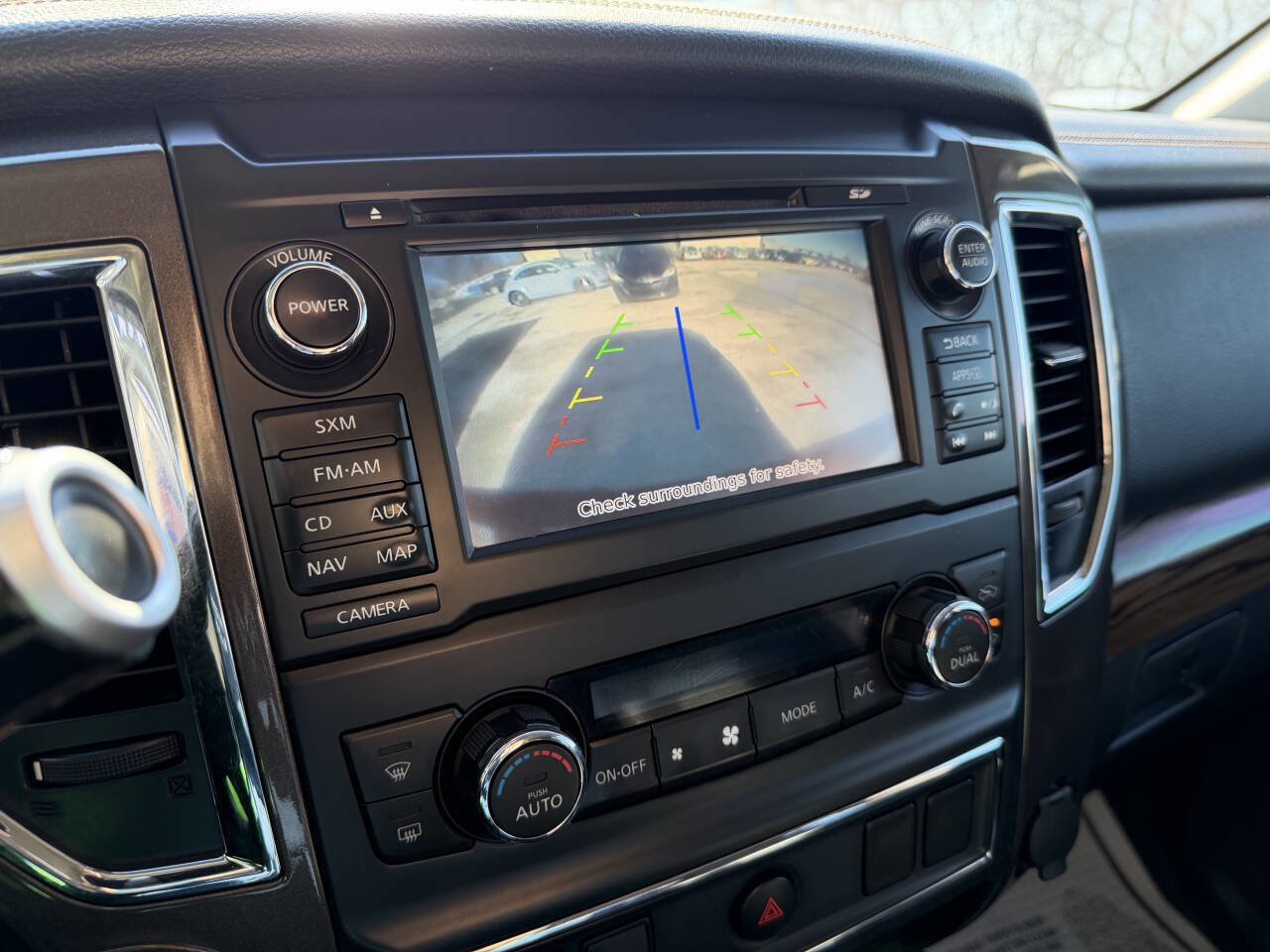 Used 2016 Nissan Titan SL AWD/4WD image 14