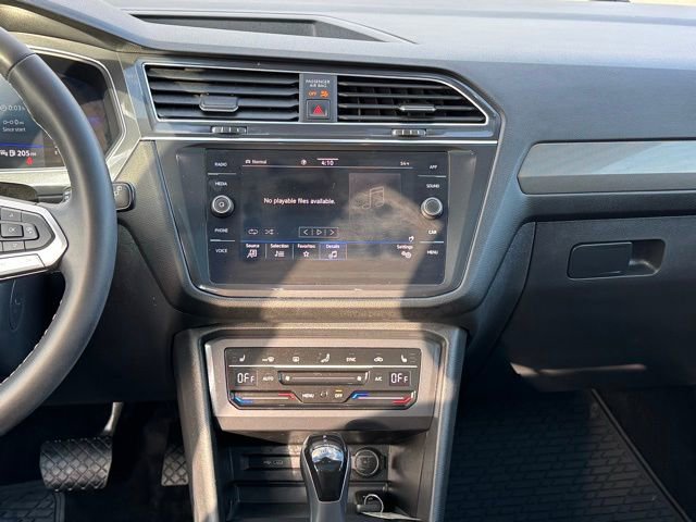 Certified 2022 Volkswagen Tiguan SE w/ Panoramic Sunroof Package image 14