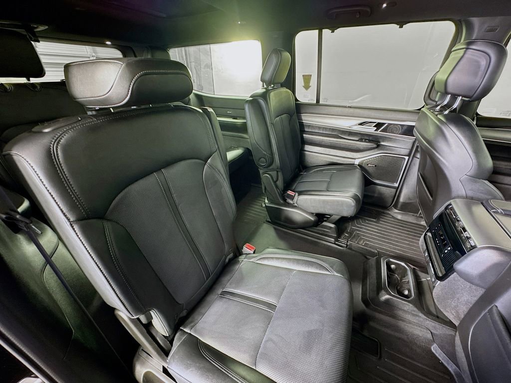 Used 2025 Jeep Wagoneer Series II w/ Convenience Group I image 30