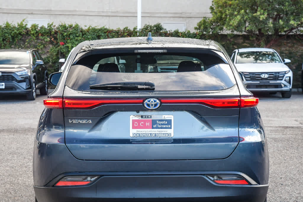 Certified 2024 Toyota Venza LE AWD/4WD image 8