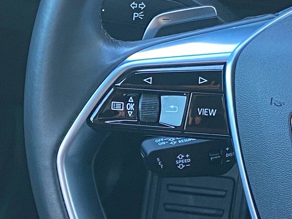 Used 2022 Audi e-tron Premium image 6