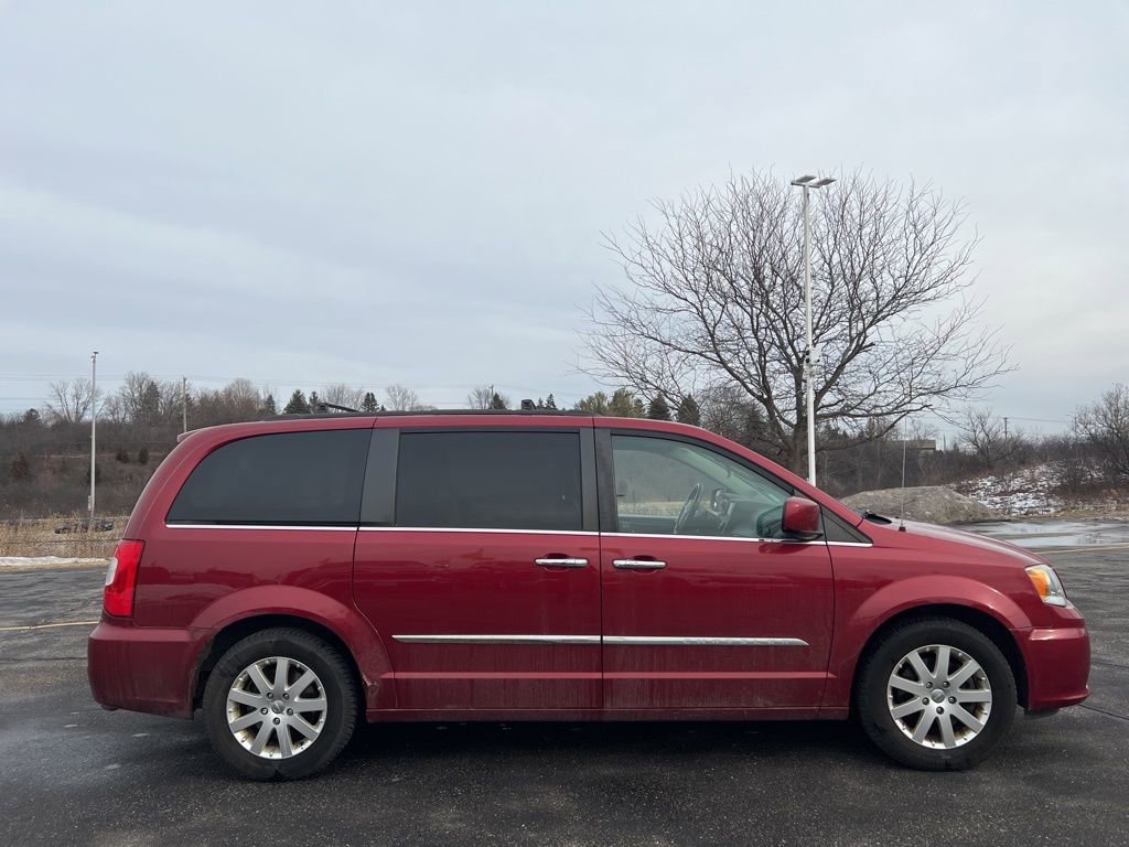 Used 2014 Chrysler Town & Country Touring w/ Trailer Tow Group image 3