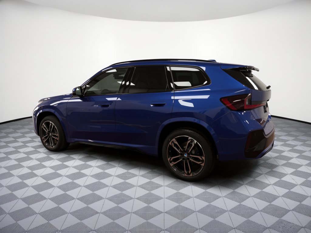 Used 2026 BMW X1 xDrive28i w/ Technology Package AWD/4WD image 3