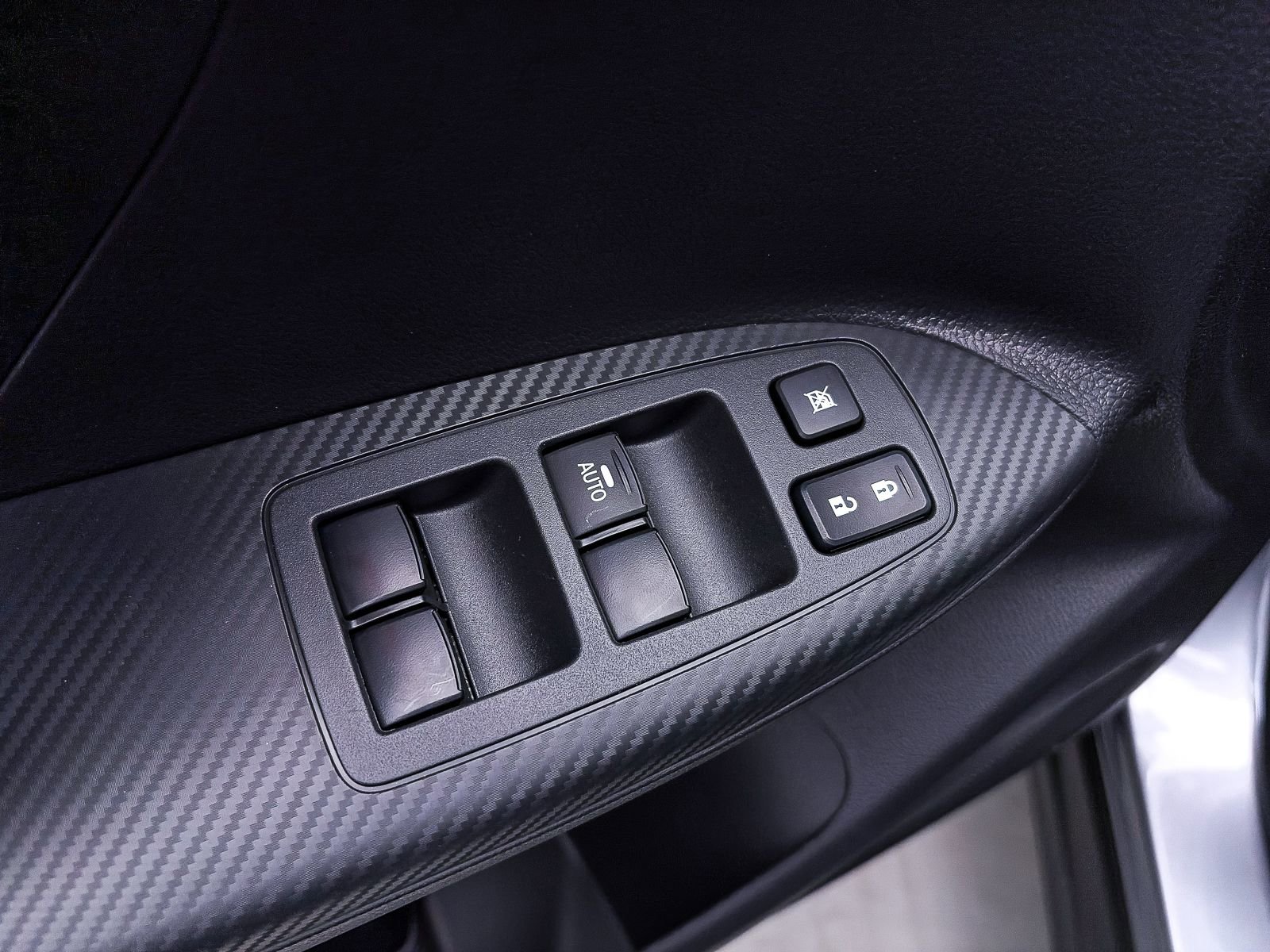 New 2026 Mitsubishi Eclipse Cross Black Edition image 8