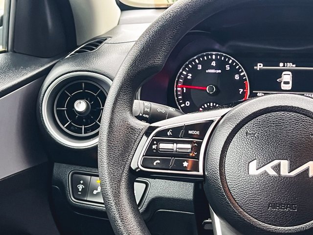 Used 2023 Kia Forte LXS w/ LXS Technology Package image 21