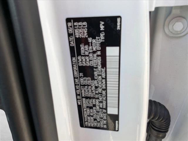 Used 2019 Volvo XC40 T5 Momentum image 23