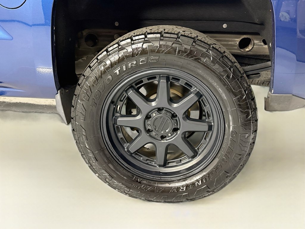 Used 2015 Chevrolet Silverado 1500 LT w/ All Star Edition AWD/4WD image 31