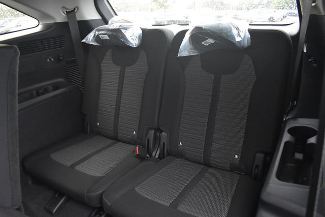 New 2026 Kia Sorento LX FWD image 17
