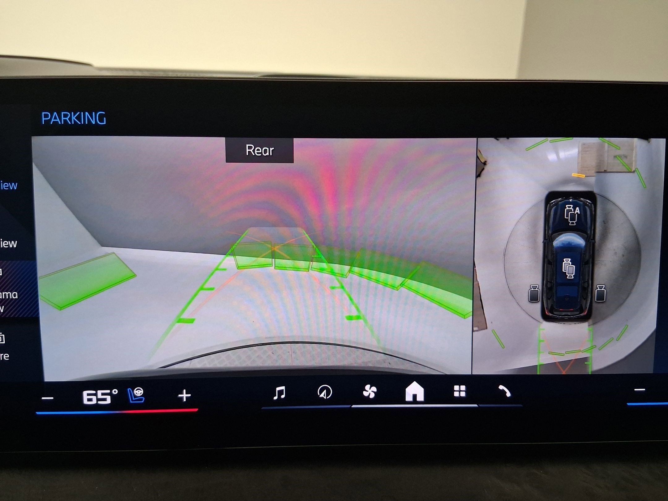 Certified 2024 BMW X7 M60i w/ Executive Package image 28