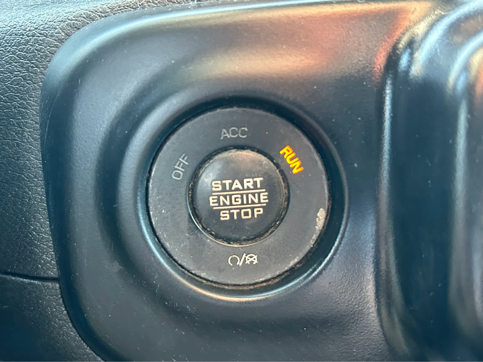 Used 2021 Jeep Wrangler Sport S image 24