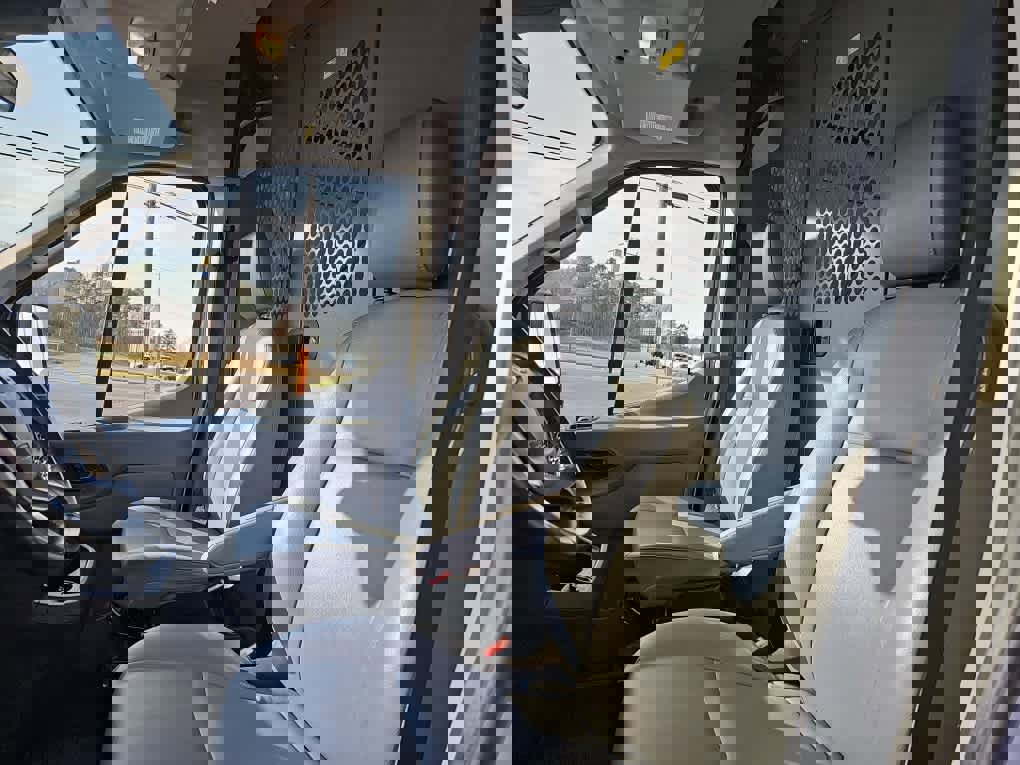 Used 2019 Ford Transit 250 148 Medium Roof image 14