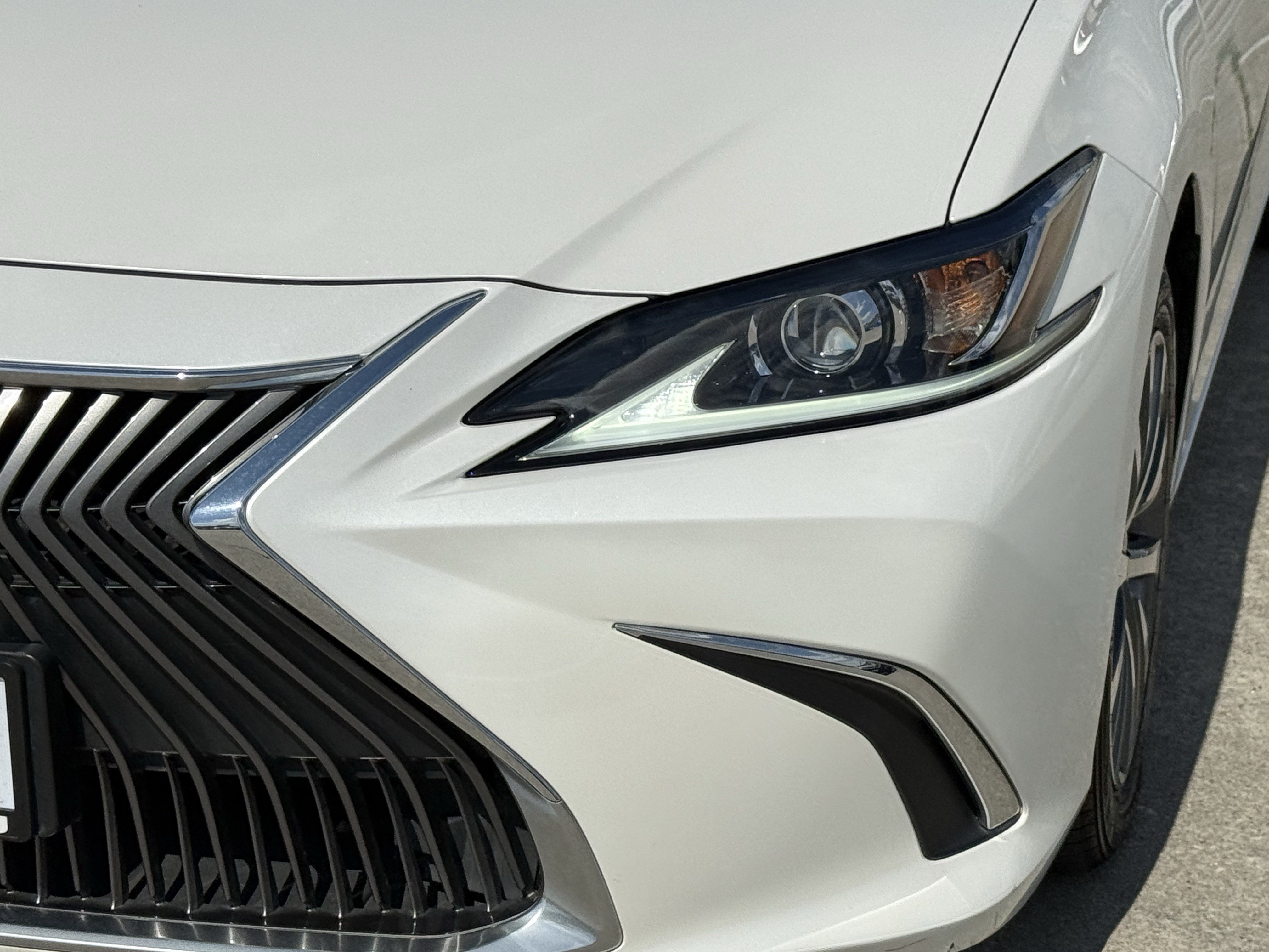 Used 2021 Lexus ES 350 w/ Accessory Package FWD image 10