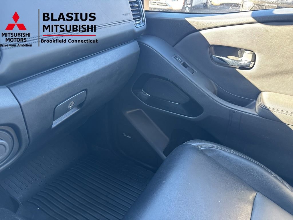 Used 2022 Nissan Frontier PRO-4X image 26