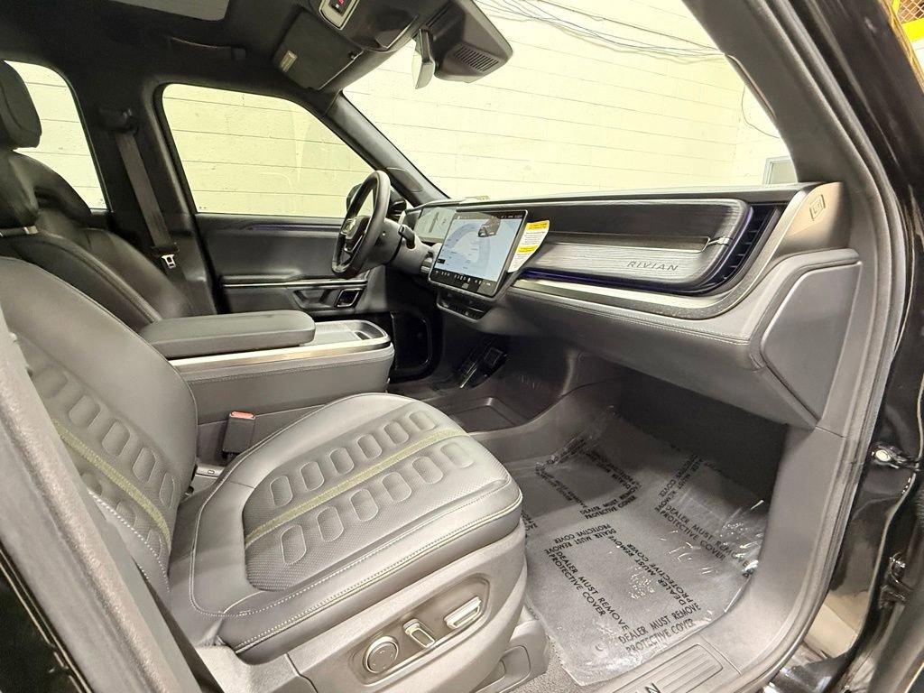 Used 2024 Rivian R1S Adventure AWD/4WD image 43