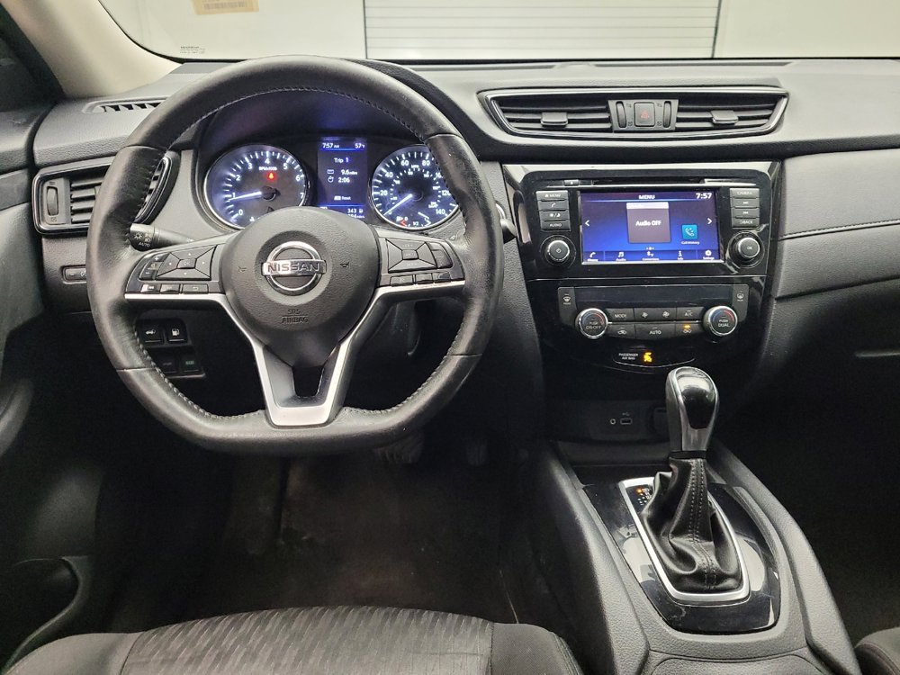 Used 2018 Nissan Rogue SV image 22