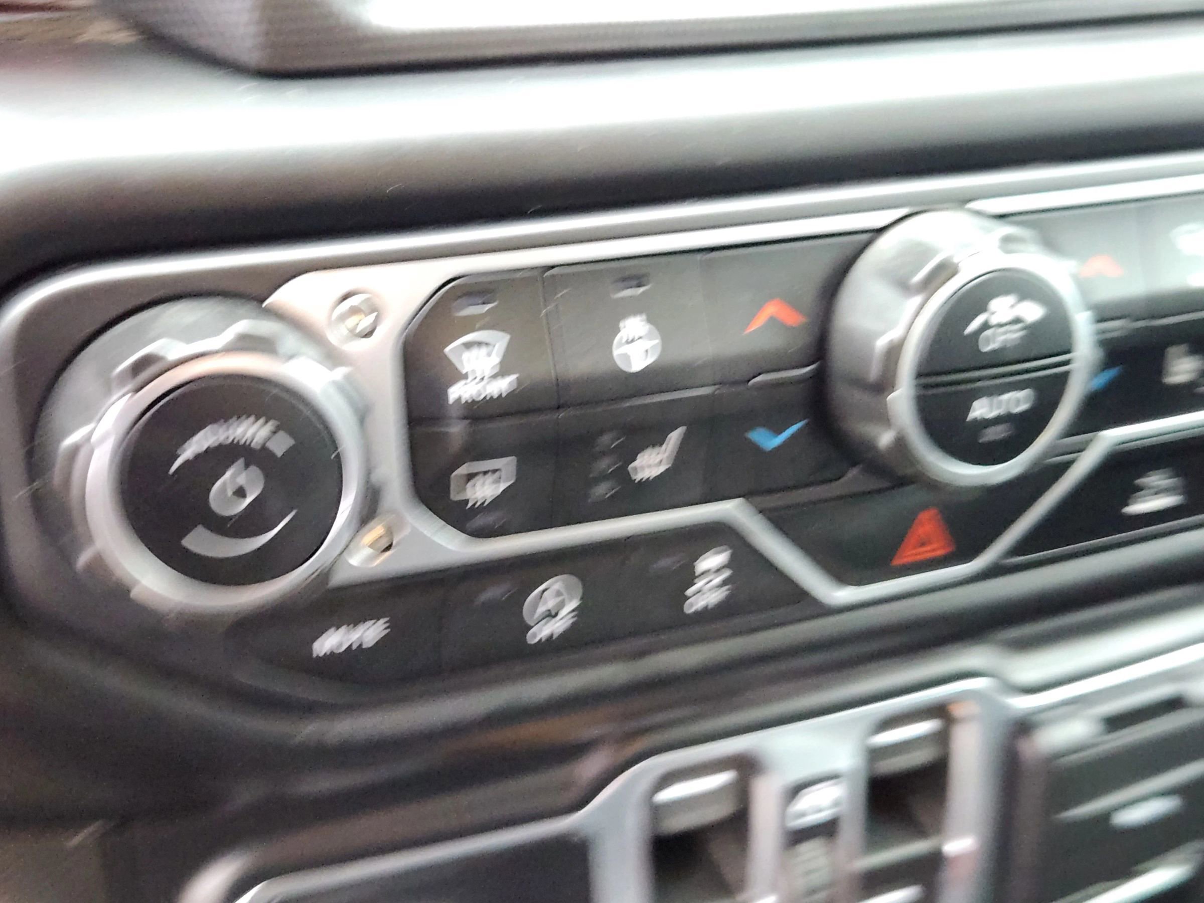 Used 2022 Jeep Gladiator Rubicon w/ LED Lighting Group image 36