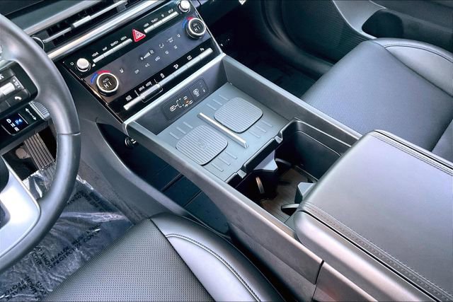 Certified 2025 Hyundai Santa Fe SEL image 17