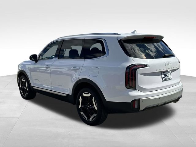 Used 2024 Kia Telluride EX w/ EX Captain's Chair Package image 27