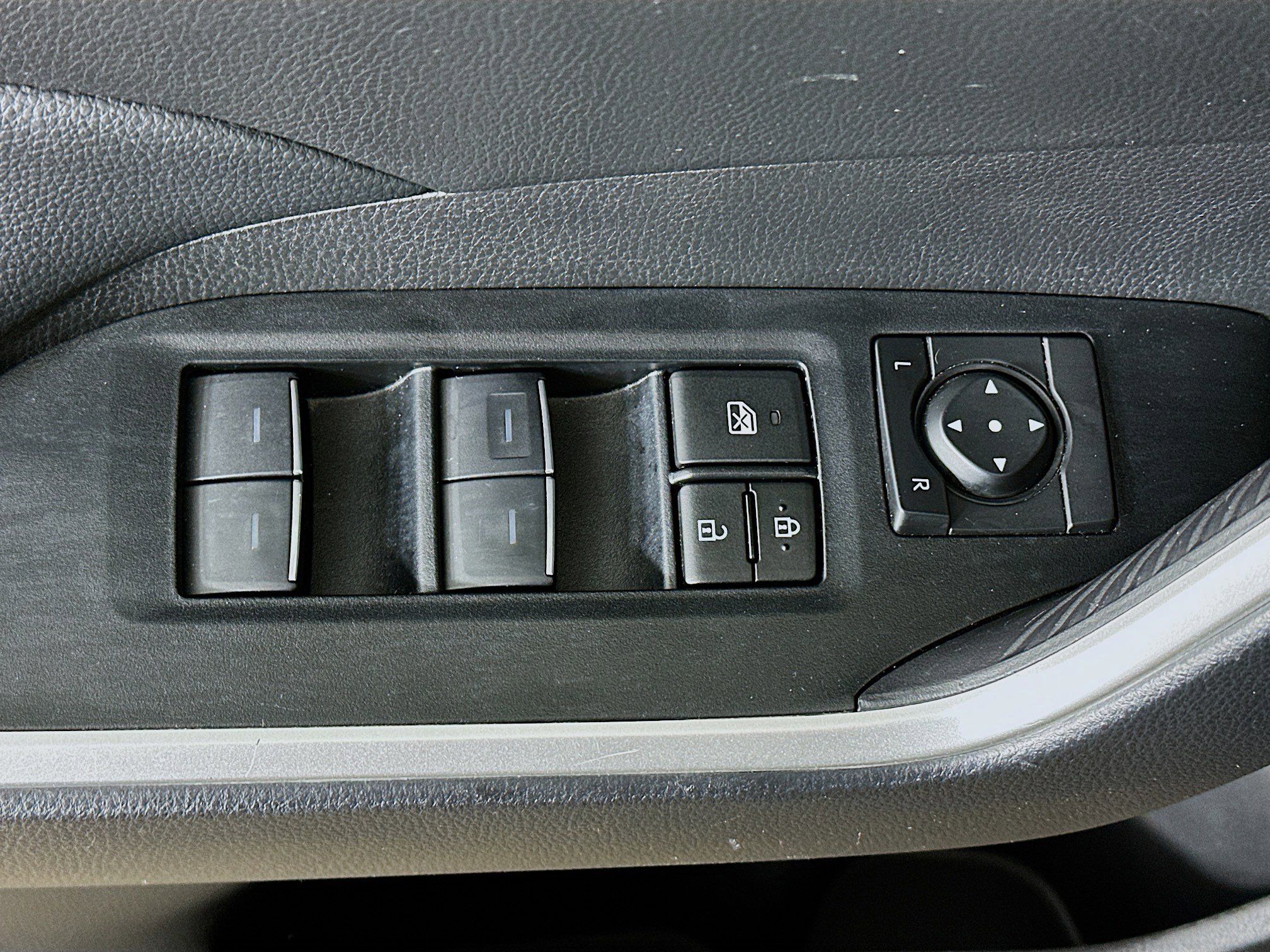 Used 2024 Toyota RAV4 XLE image 15