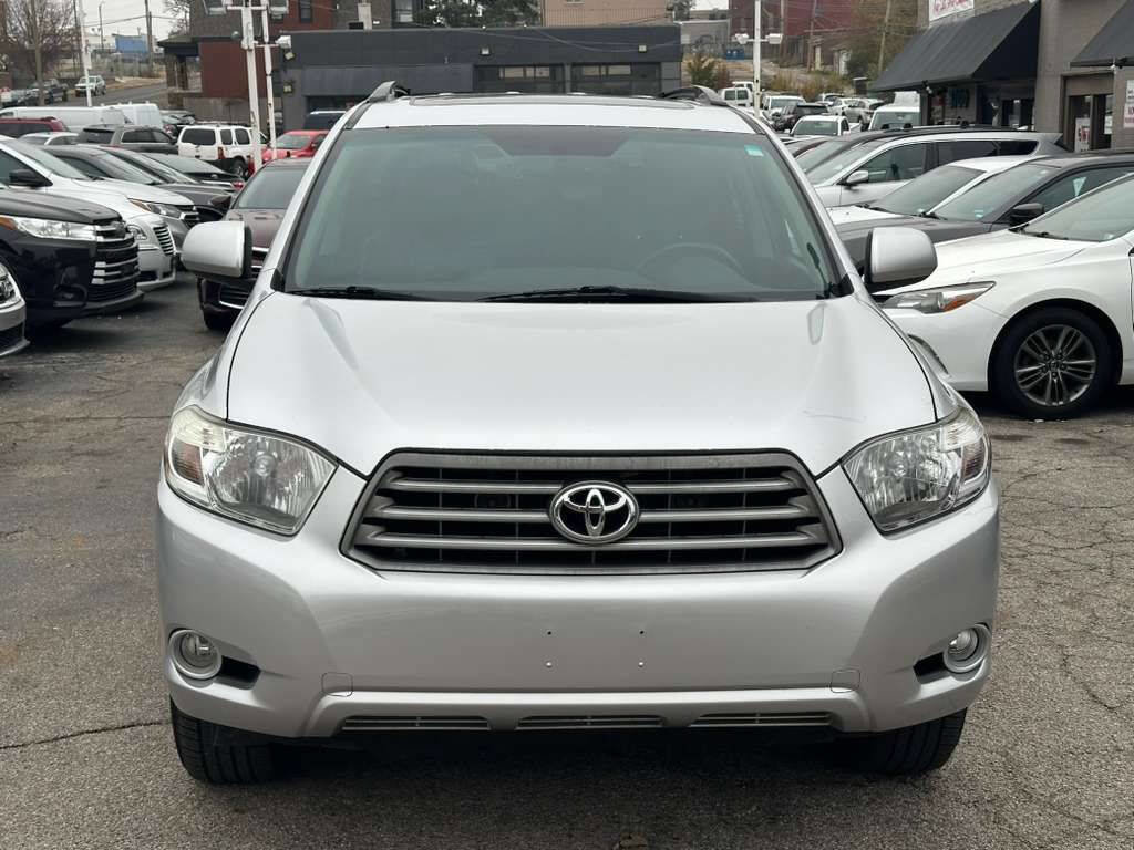 Used 2010 Toyota Highlander SE image 2