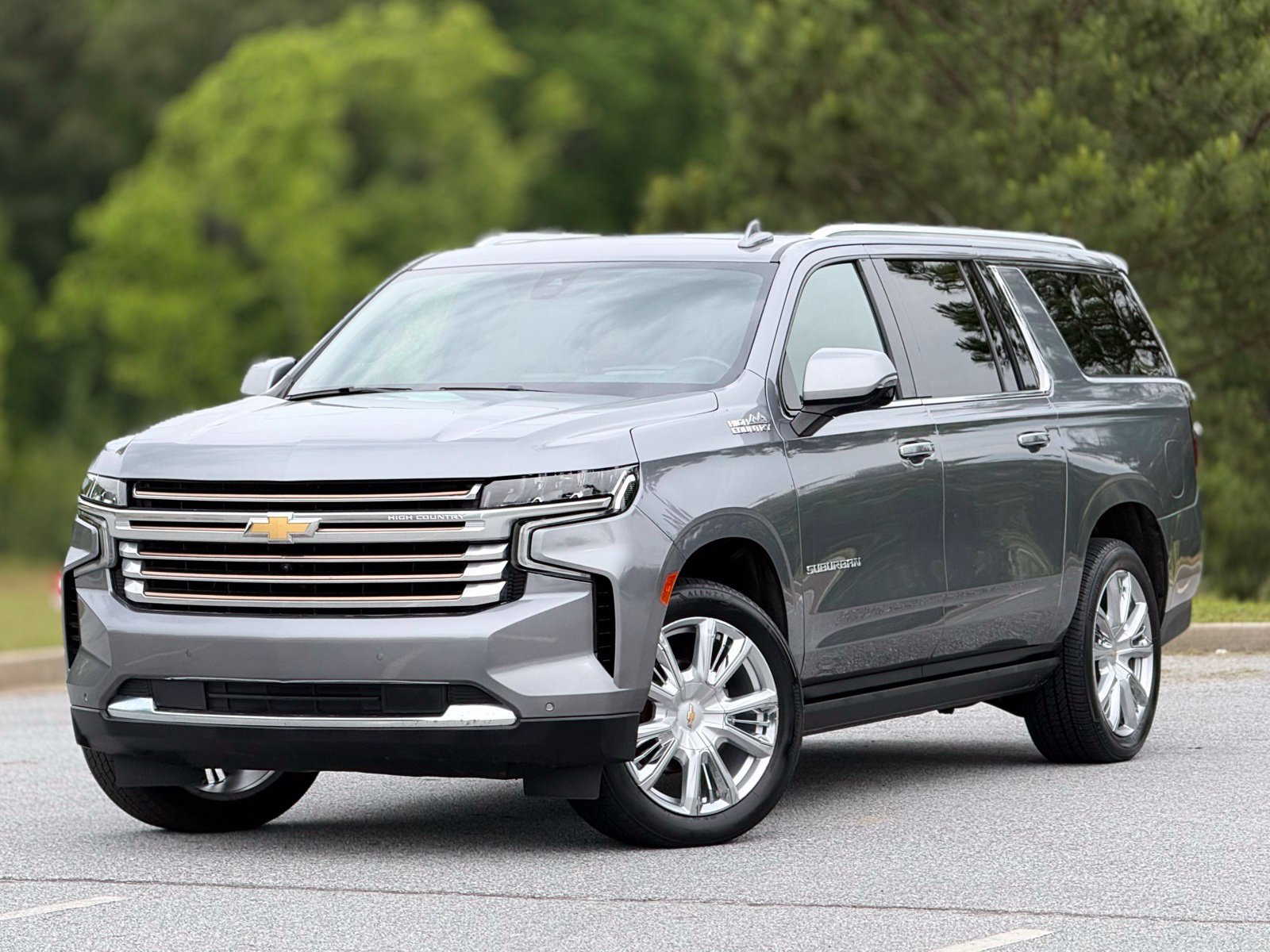 Used 2022 Chevrolet Suburban High Country AWD/4WD image 8
