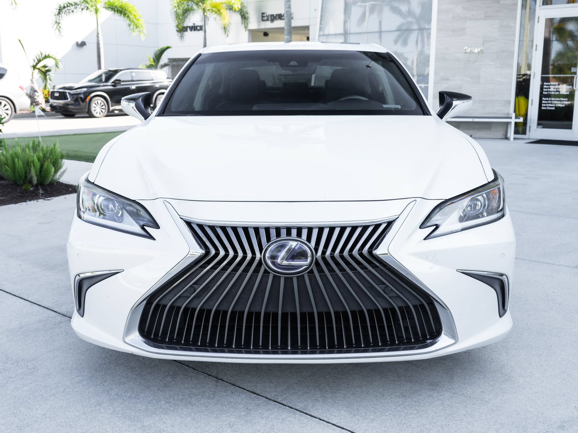 Used 2020 Lexus ES 300h w/ Premium Package FWD image 5