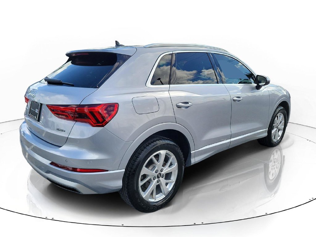 Certified 2024 Audi Q3 2.0T Premium w/ Convenience Package AWD/4WD image 4