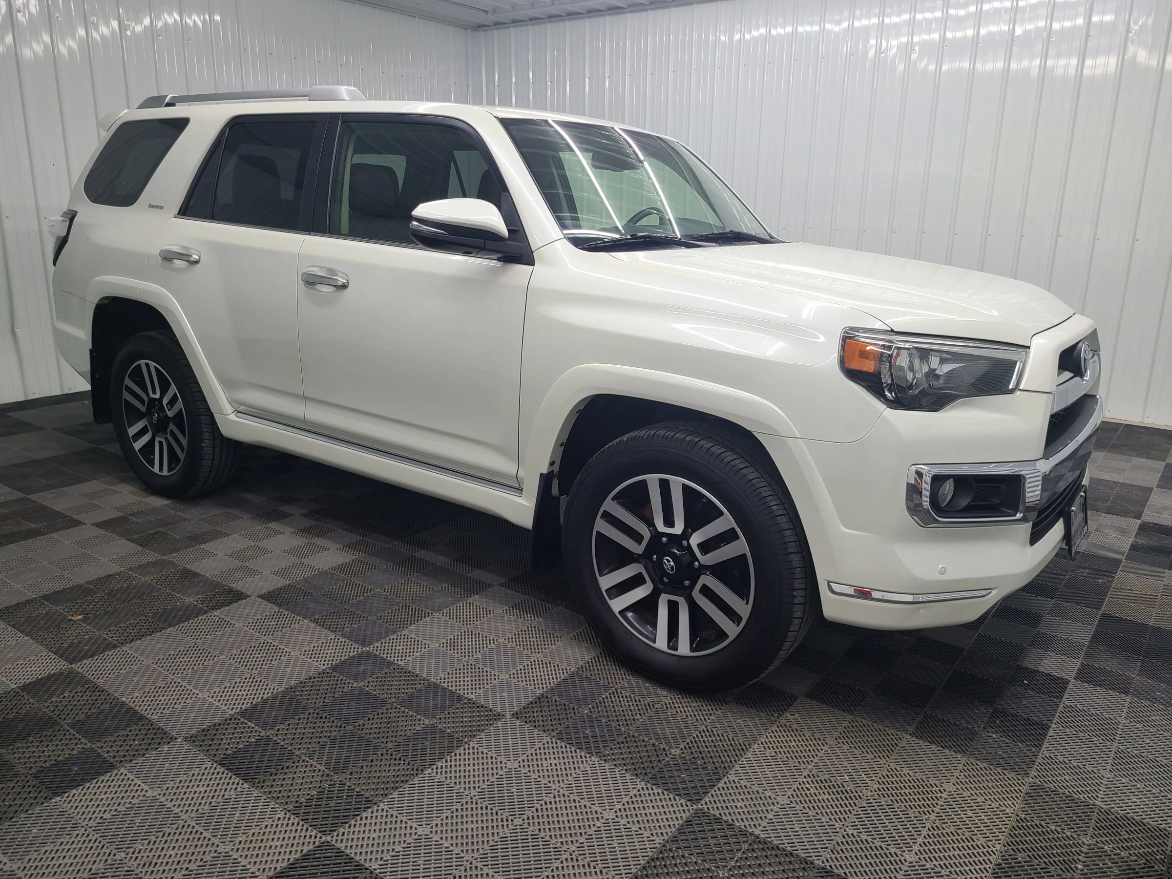 Used 2016 Toyota 4Runner Limited AWD/4WD image 13
