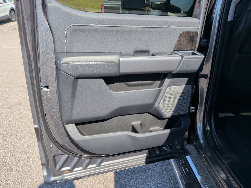 New 2026 Ford F350 Lariat w/ Lariat Premium Package AWD/4WD image 39