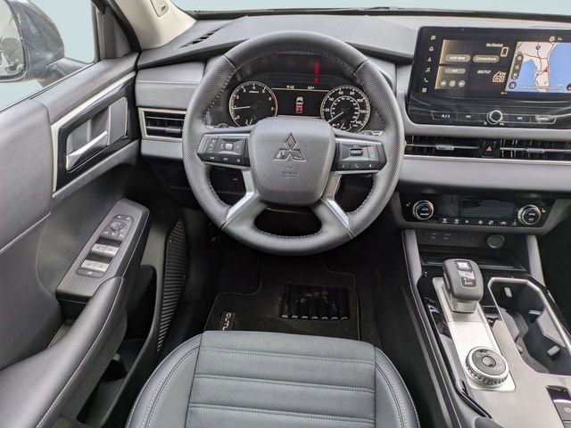 New 2026 Mitsubishi Outlander SE image 18