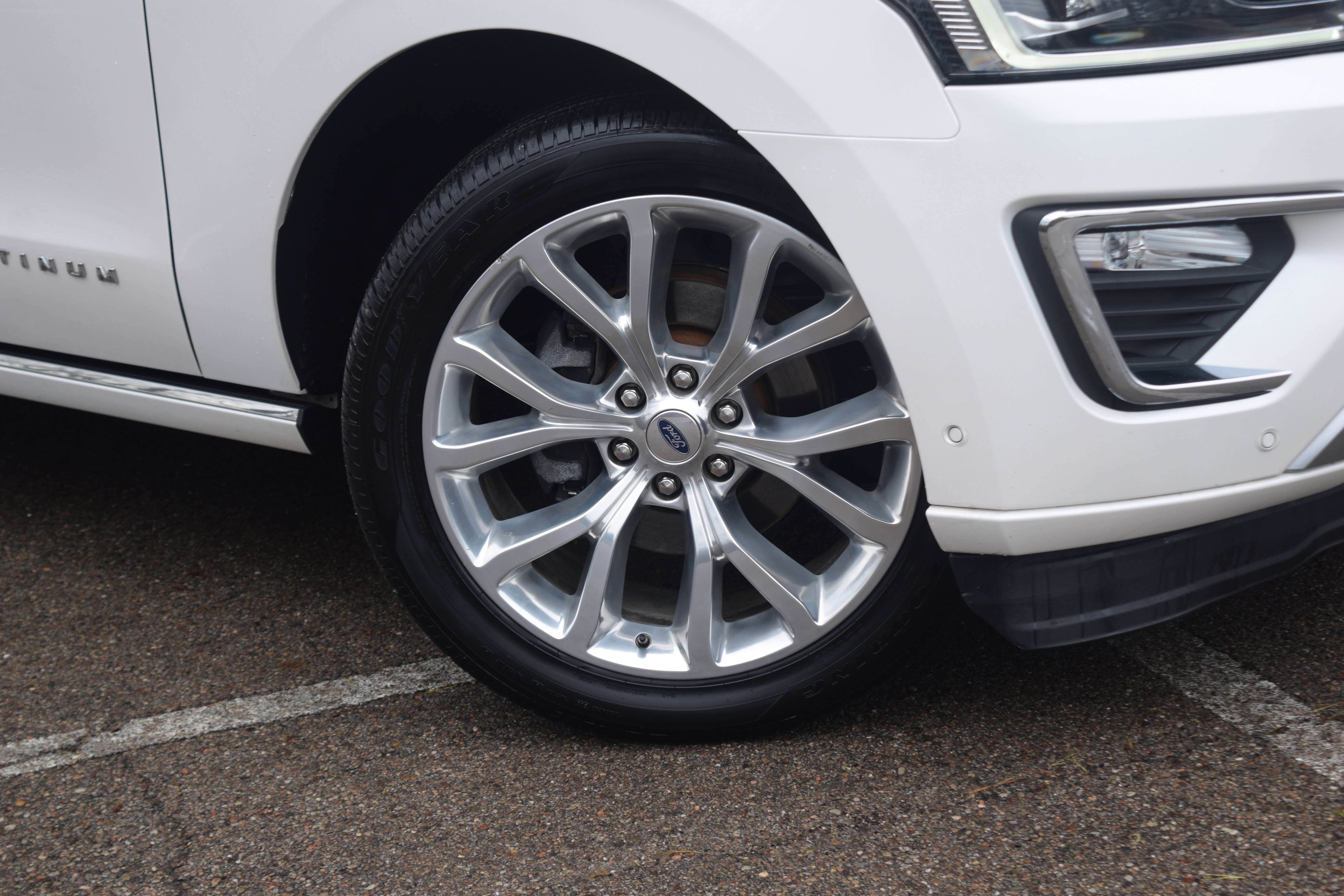 Used 2019 Ford Expedition Platinum image 31