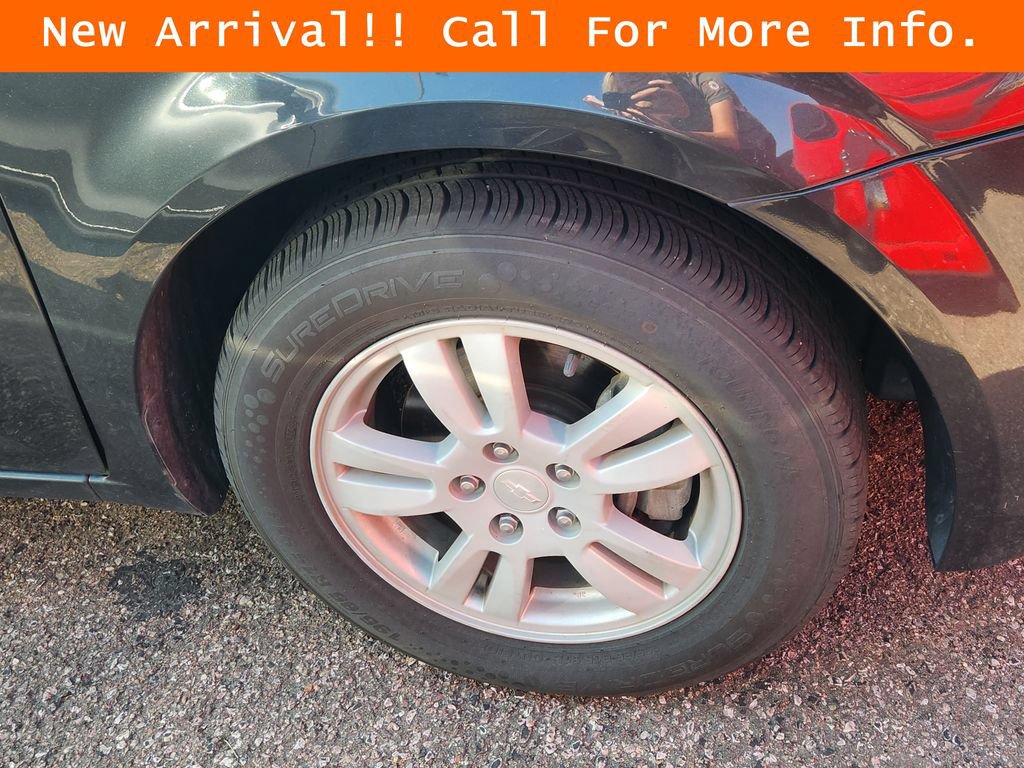 Used 2014 Chevrolet Sonic LT FWD image 7
