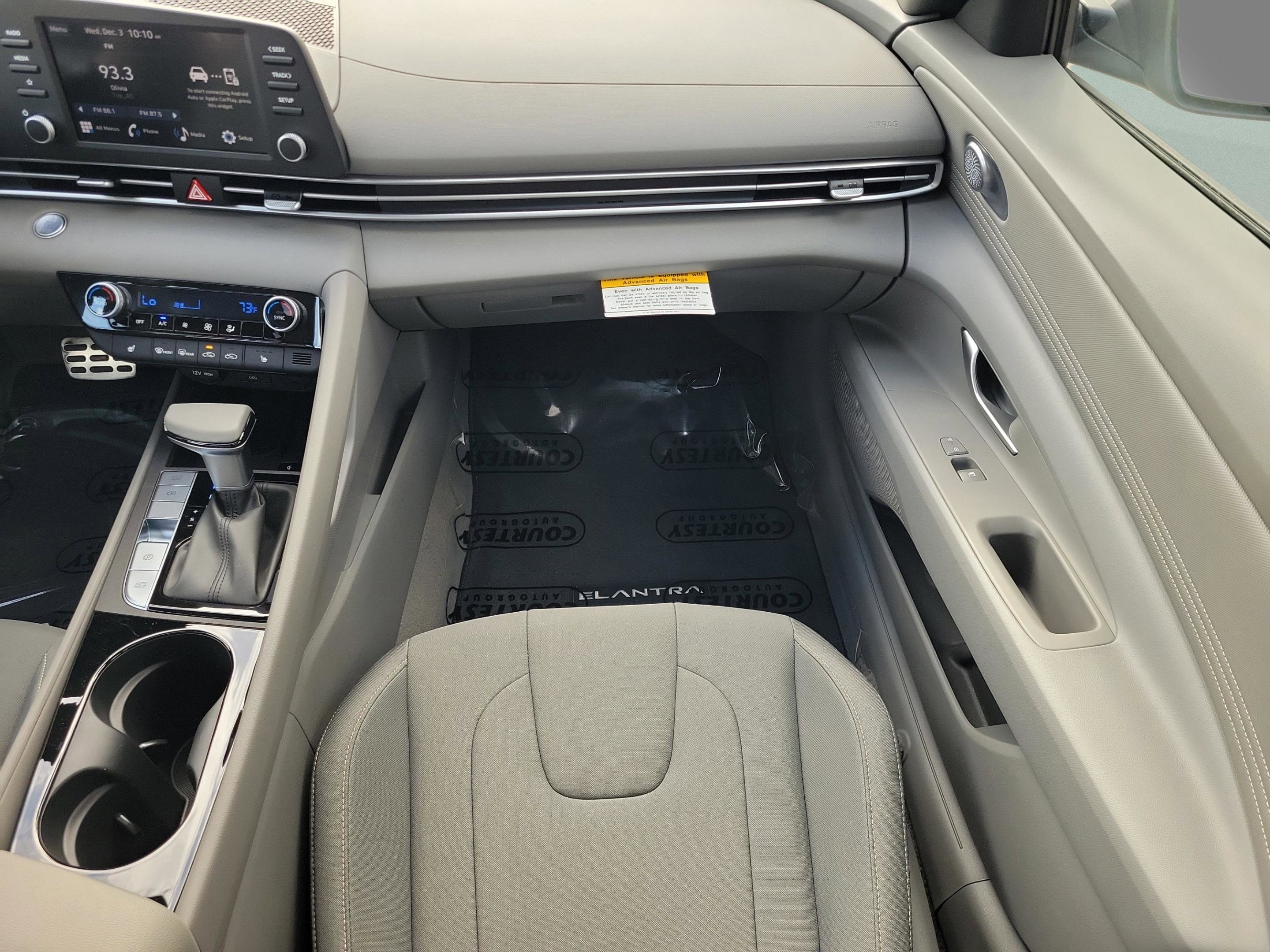 New 2026 Hyundai Elantra SEL Sport image 15