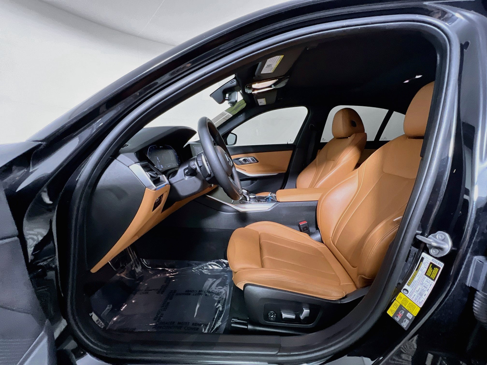 Used 2022 BMW 330e w/ M Sport Package RWD image 15