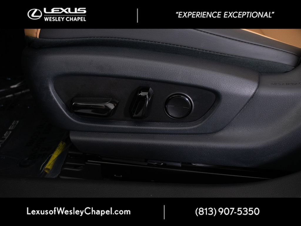 Used 2025 Lexus ES 350 w/ Premium Package FWD image 21