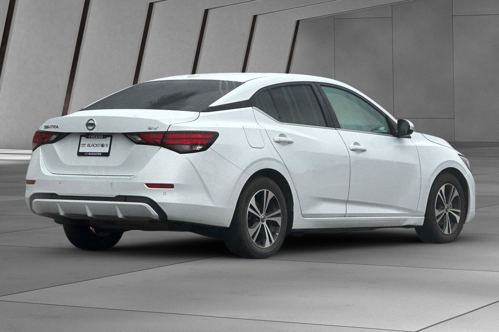 Used 2023 Nissan Sentra SV image 4