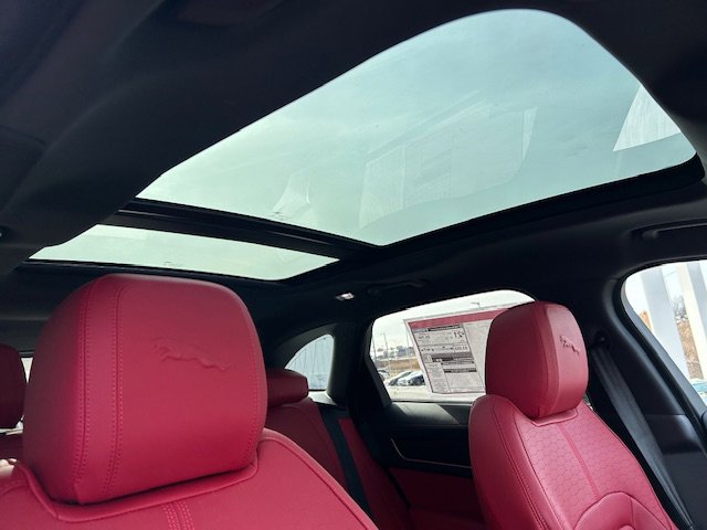 New 2025 Jaguar F-PACE R-Dynamic S image 16